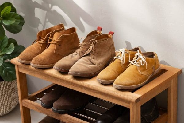 cara membersihkan sepatu suede
